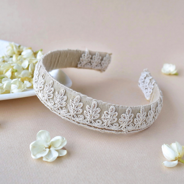 Off White Thread Detailing Festive Hairband